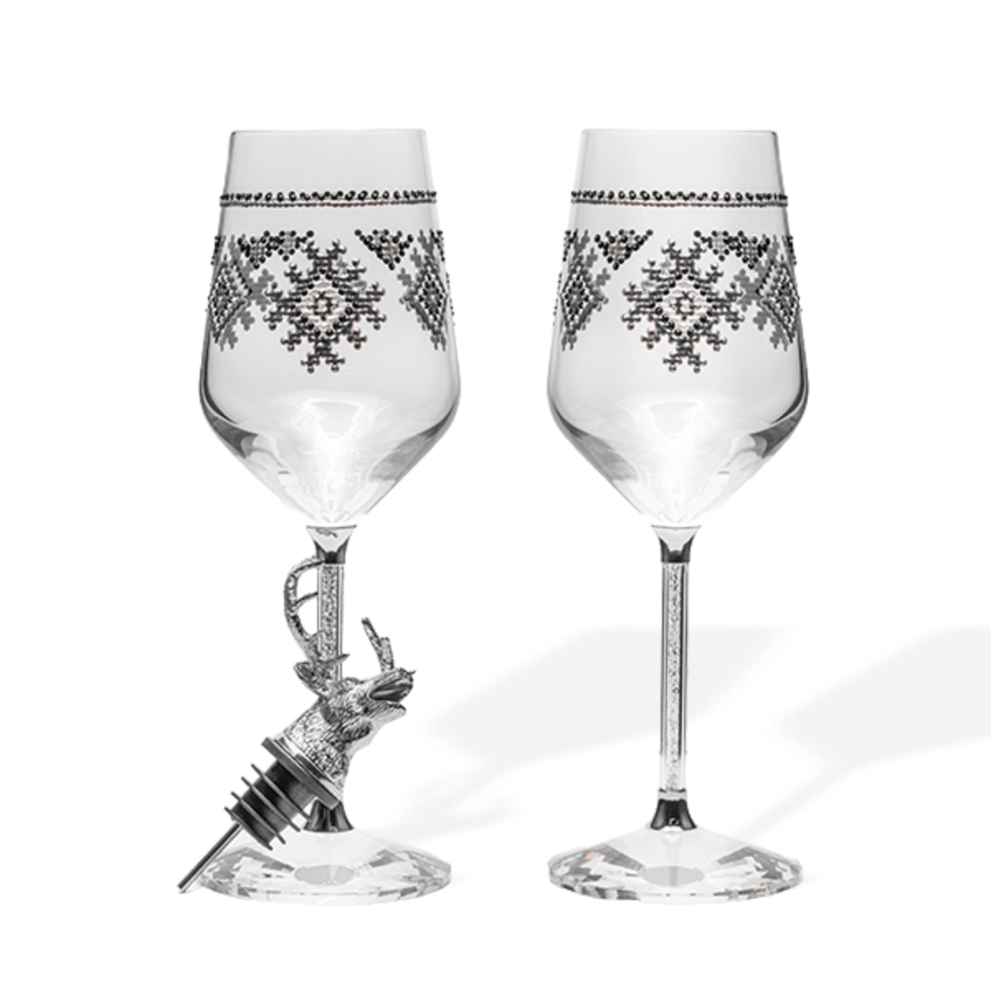 Подаръчен комплект „Сребърни Шевици“  бяло вино