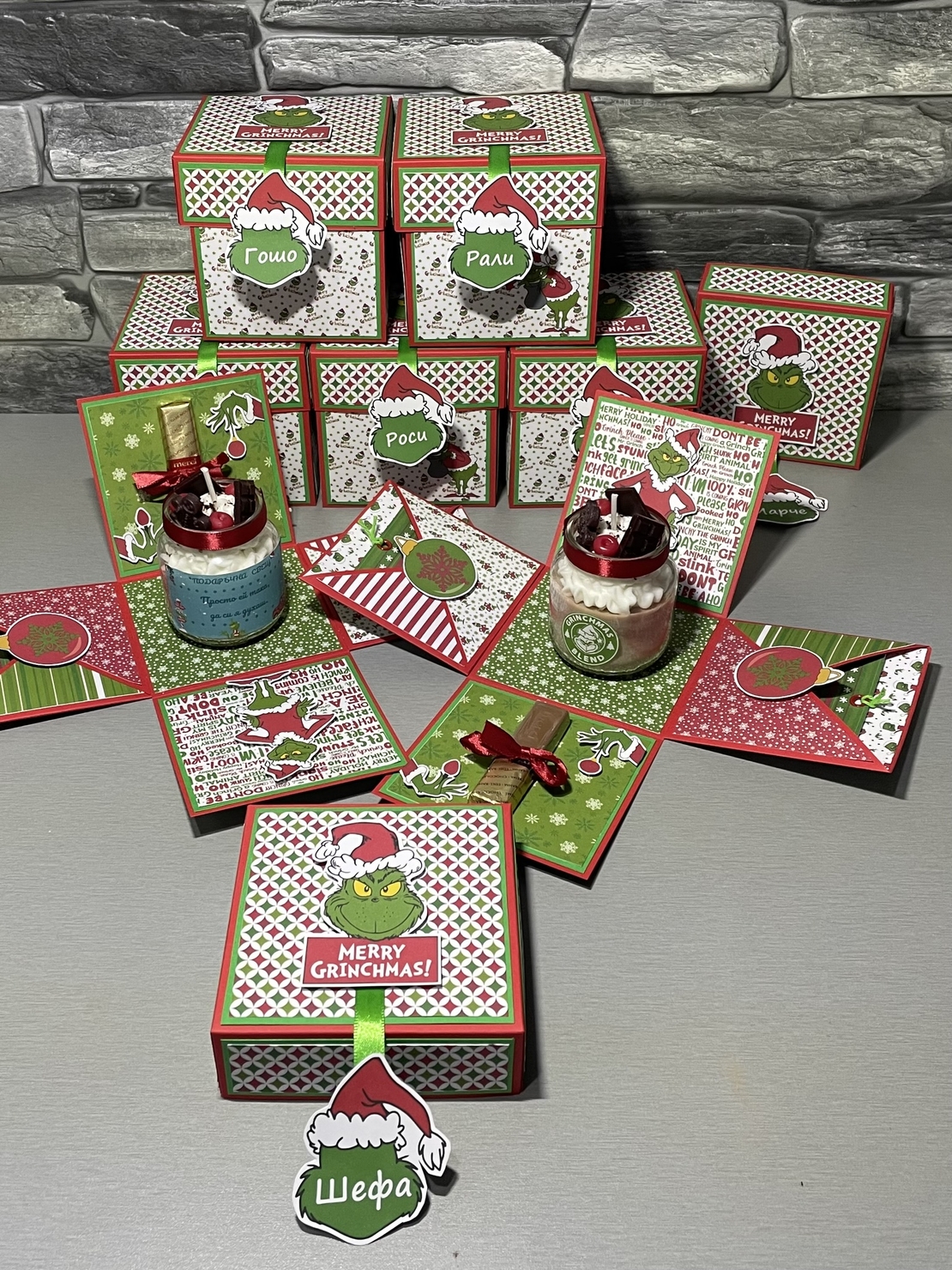 Коледна експлодираща кутия със свещ - Гринч