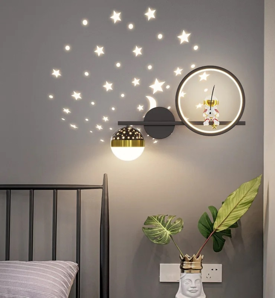 LED стенна лампа с фоторитъм - H32 - 943512