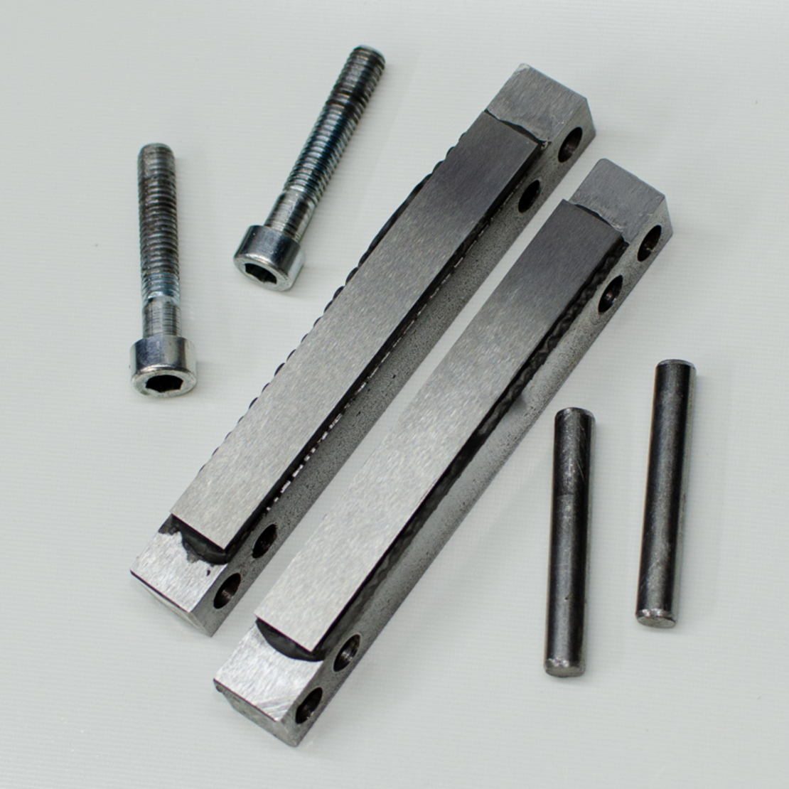 Carbide file guide