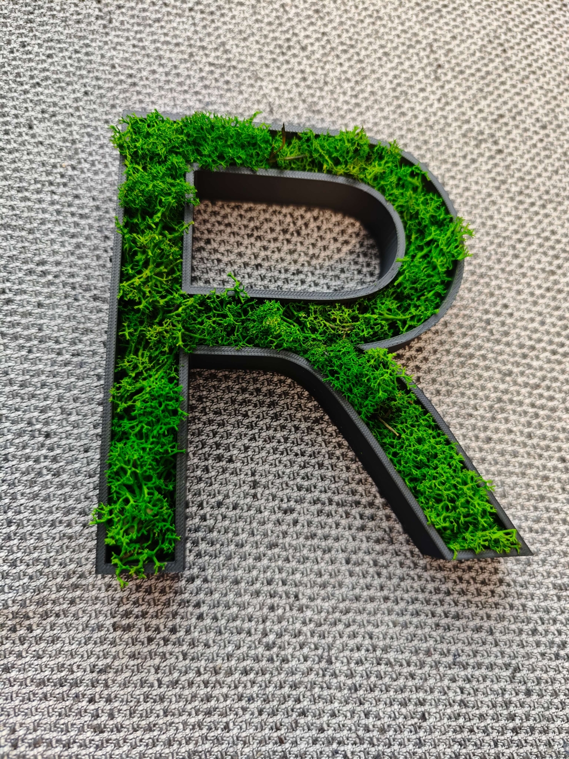 Персонализирани 3D букви с естествен мъх