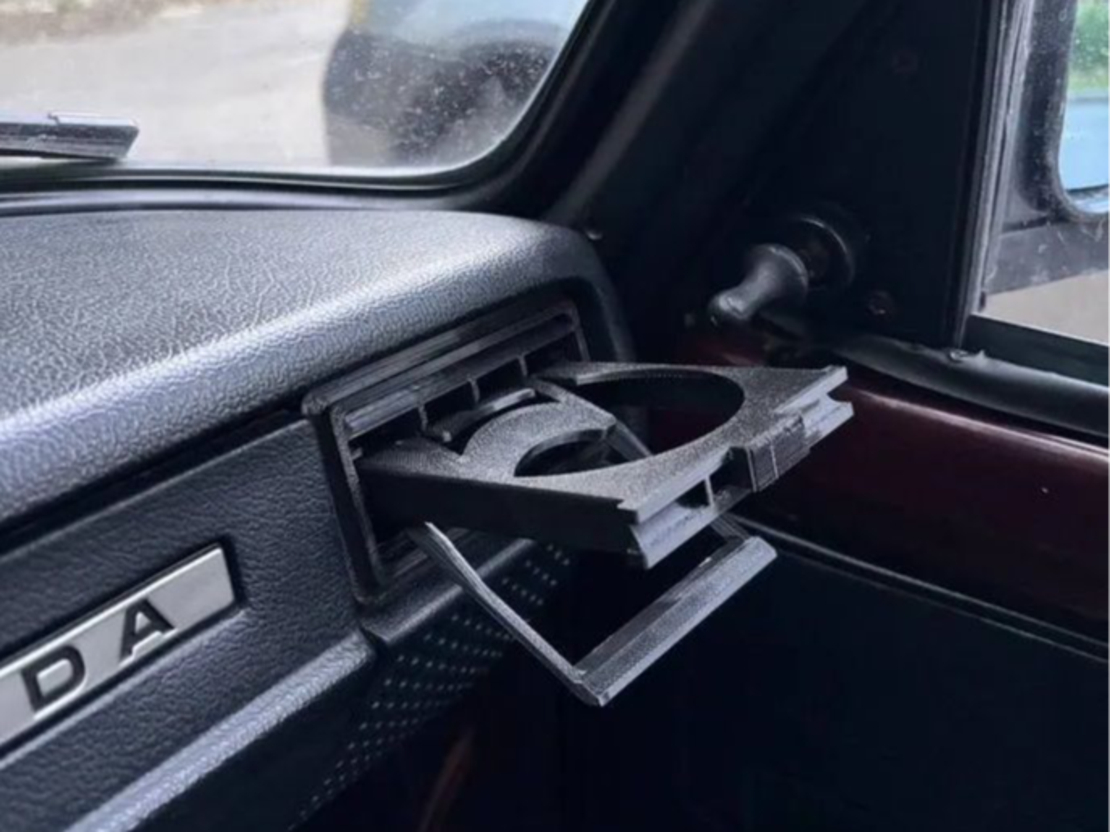 Поставка за чаши LADA / VAZ