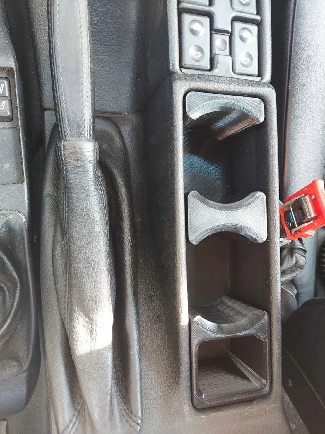 Поставка за чаши BMW E34