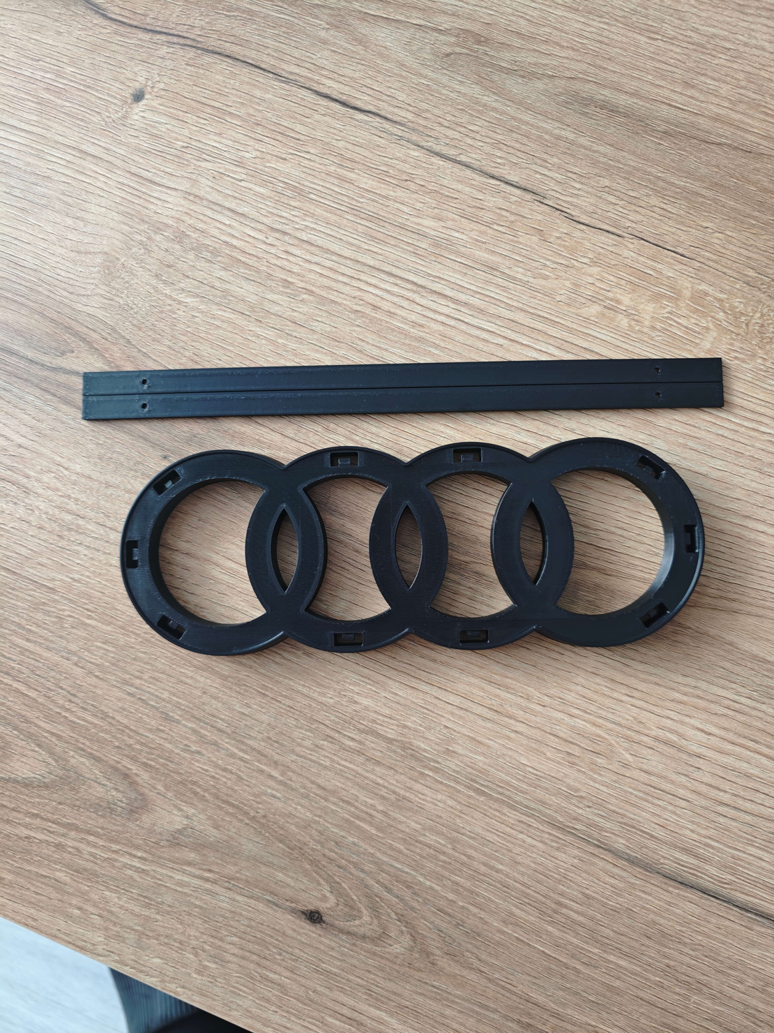 Поставка за лого Audi - 273mm