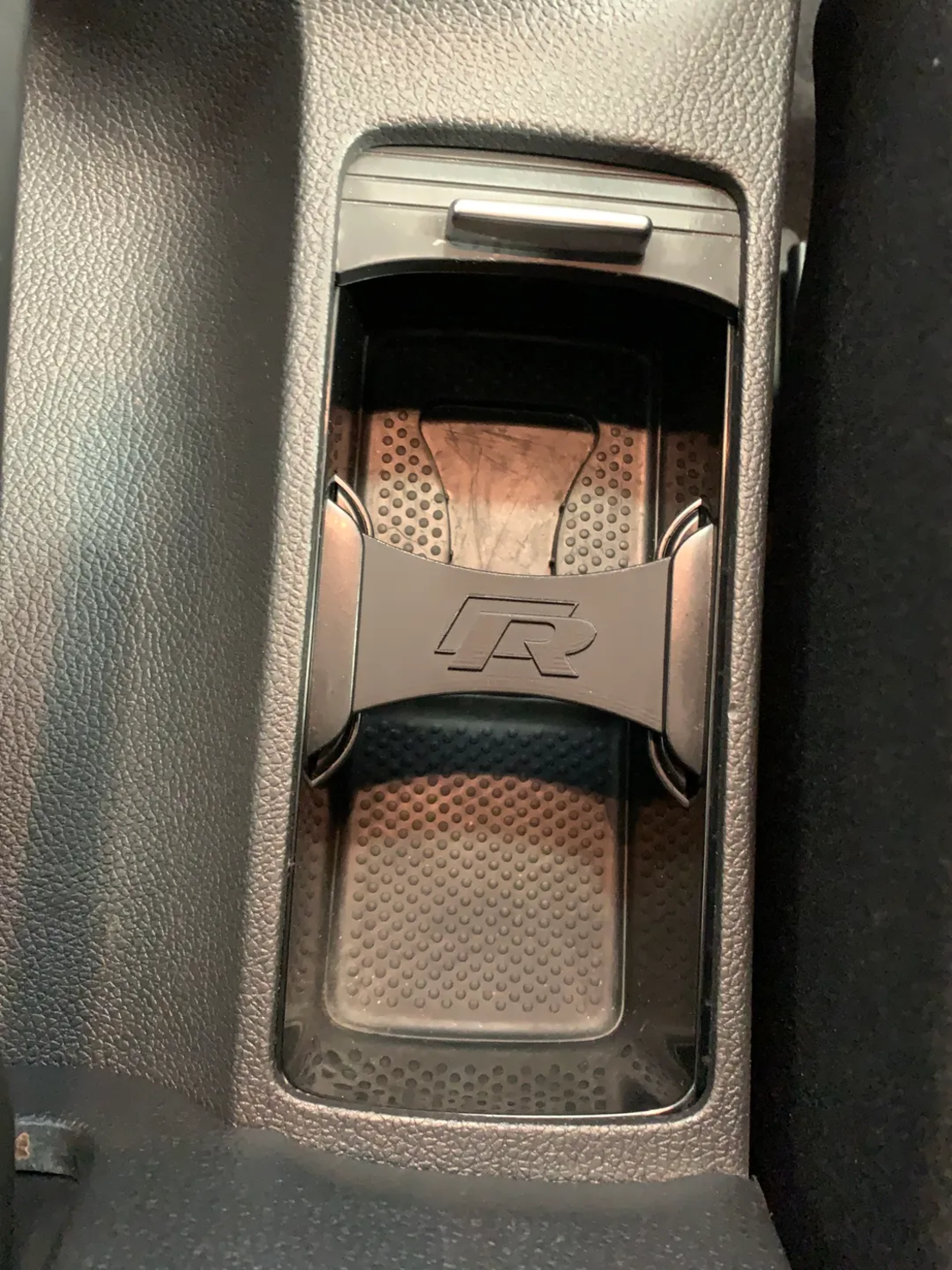 Разделител за чаши VW GOLF 5 , 6