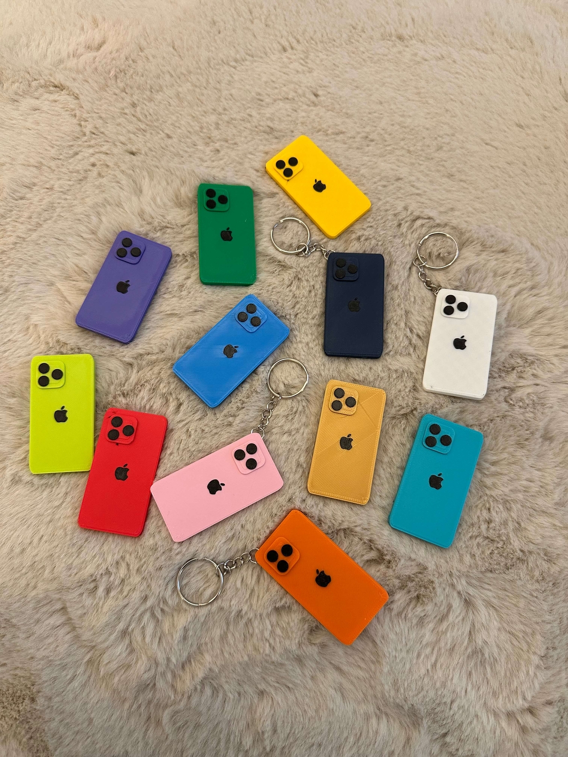 Iphone 17 ключодържтел