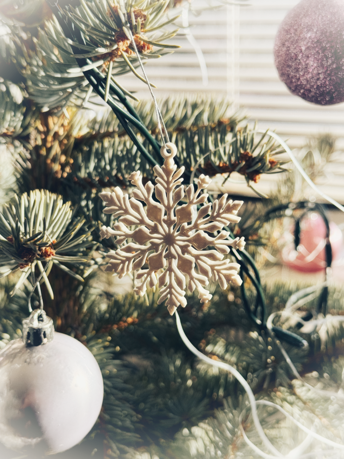 Снежинки - коледна украса