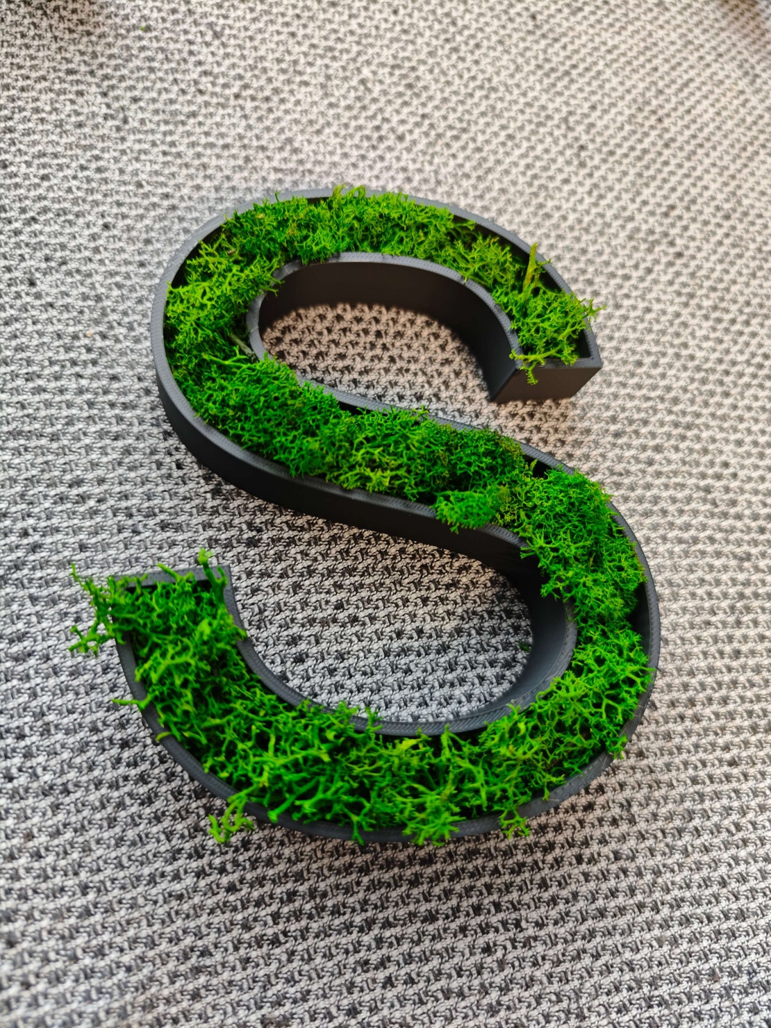 Персонализирани 3D букви с естествен мъх