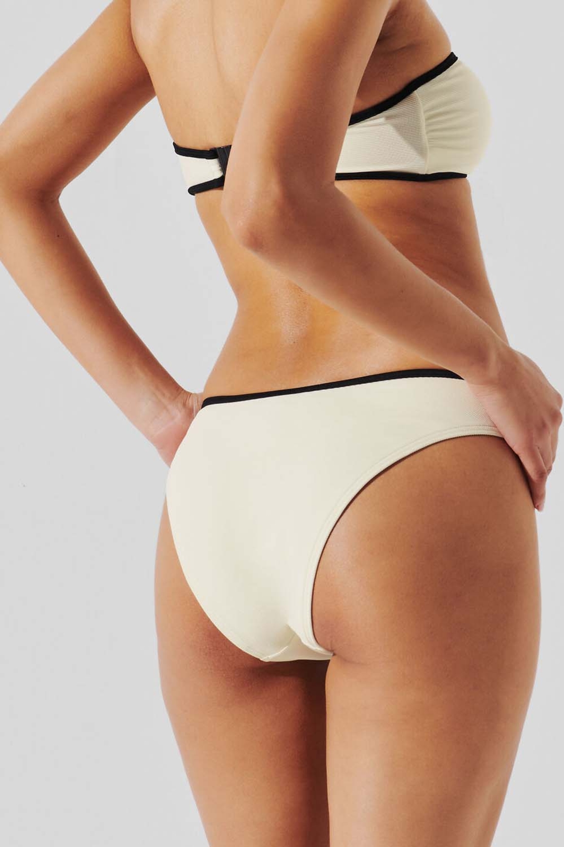 Karl Lagerfeld Hotel Karl Rib Rio Bottoms • M