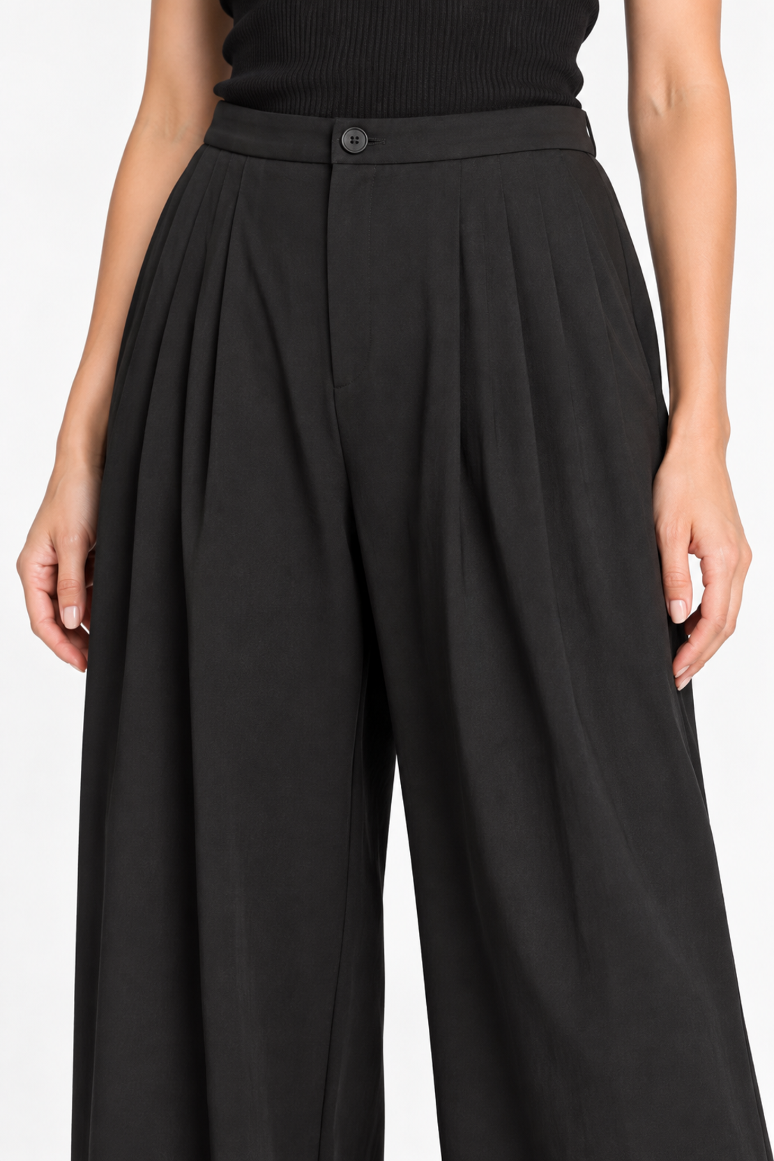 Vero Moda черен панталон с плисета • L