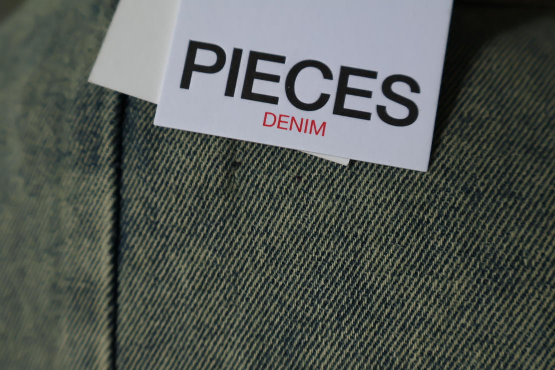 PIECES Дънкова рокля • M Oversized
