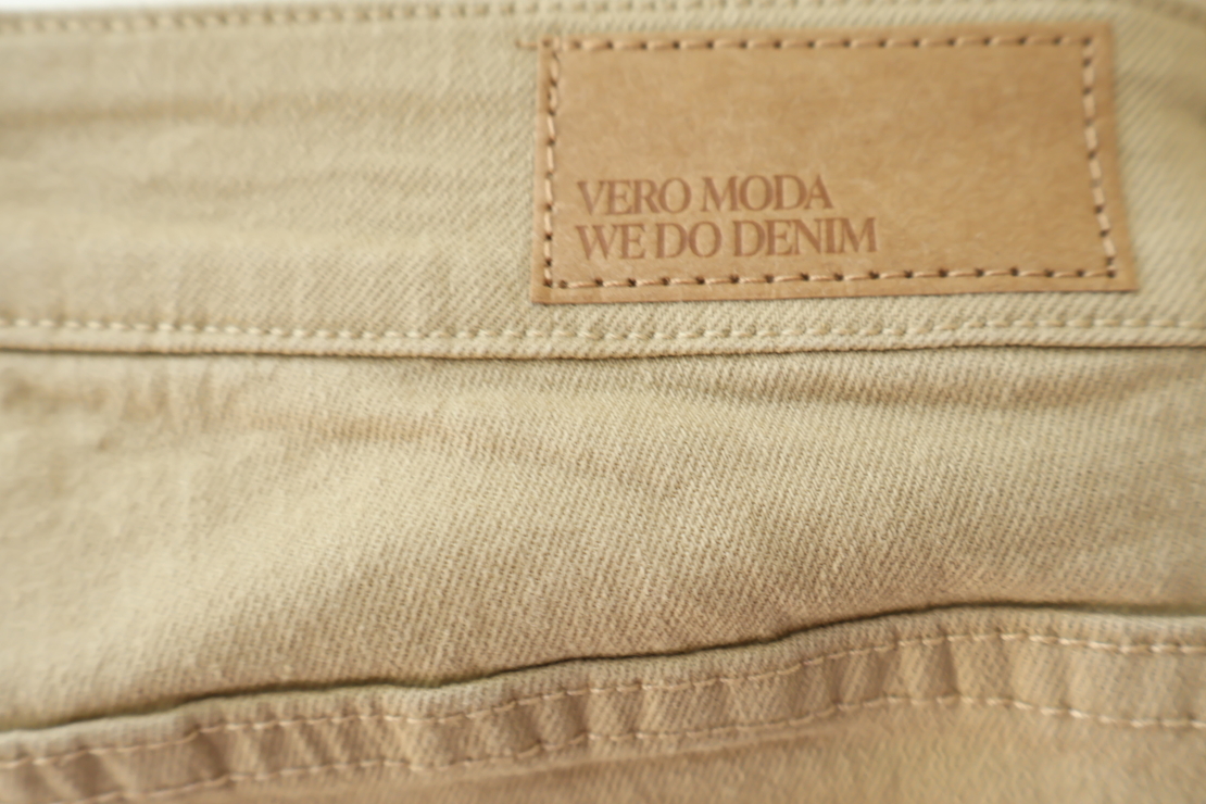 Vero Moda Бежови slim fit дънки • S/M