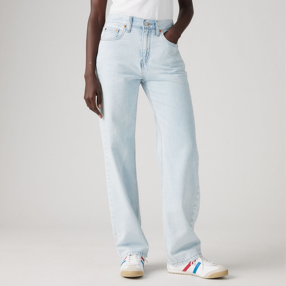Levi’s Low Pro High Rise • W32/L32