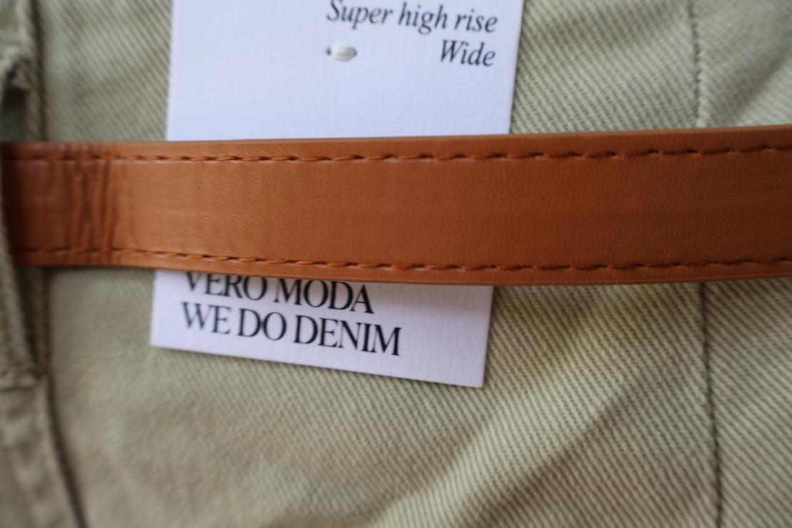 Vero Moda Дънки с широк крачол и колан • W28/32