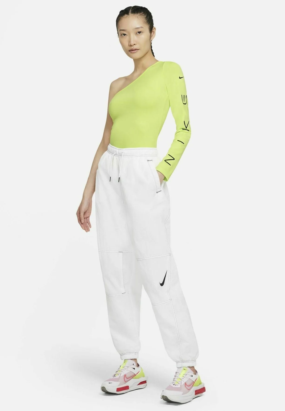 Nike Sportswear Асиметричен топ • M