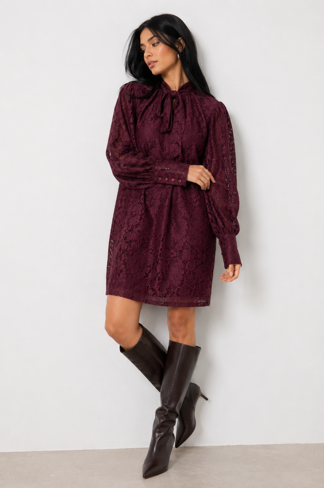Vero Moda дантелена рокля • M