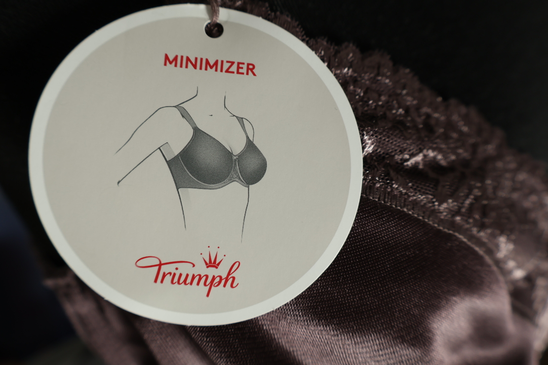 Triumph Minimizer Bra • 75C