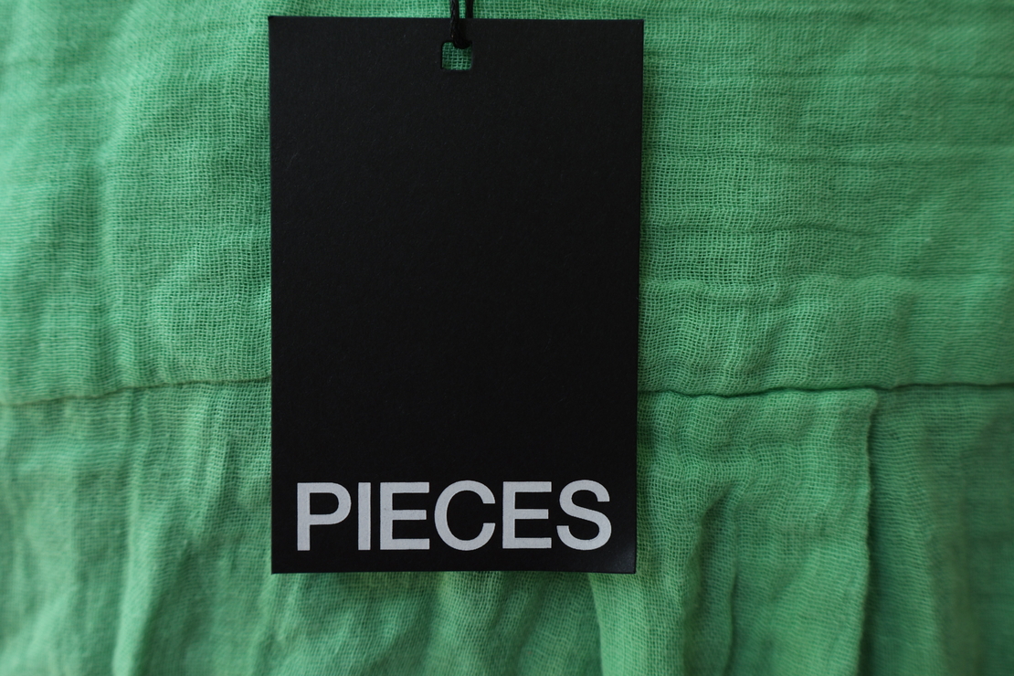 PIECES Зелена ленена риза • S
