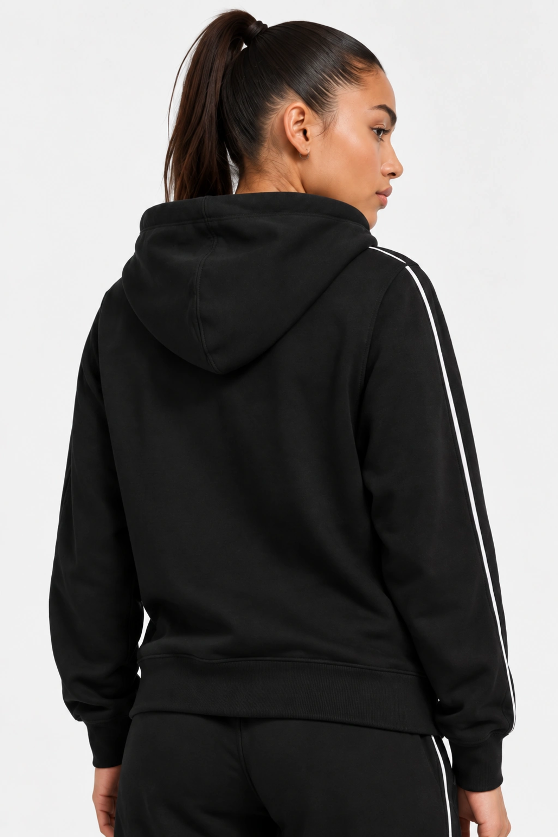 Nike Sportswear Millennium суичър • M