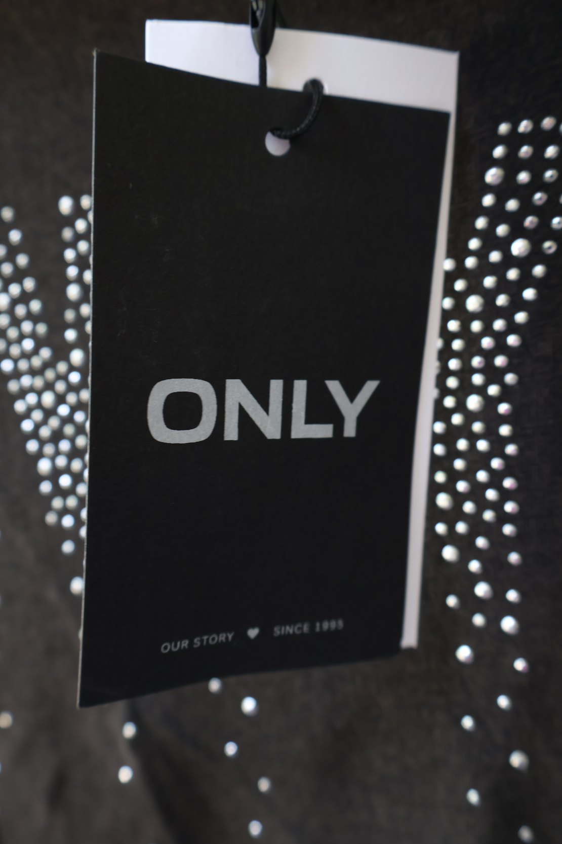 ONLY Тениска с кристали NY • S Oversized