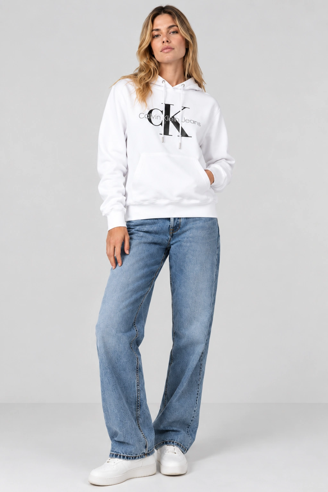 Calvin Klein Jeans Core Monogram суичър • M