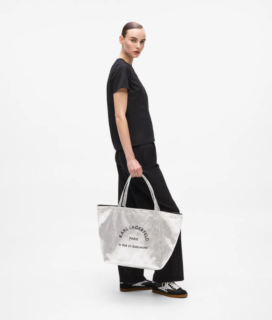 Karl Lagerfeld Wrinkle Shopper • One Size