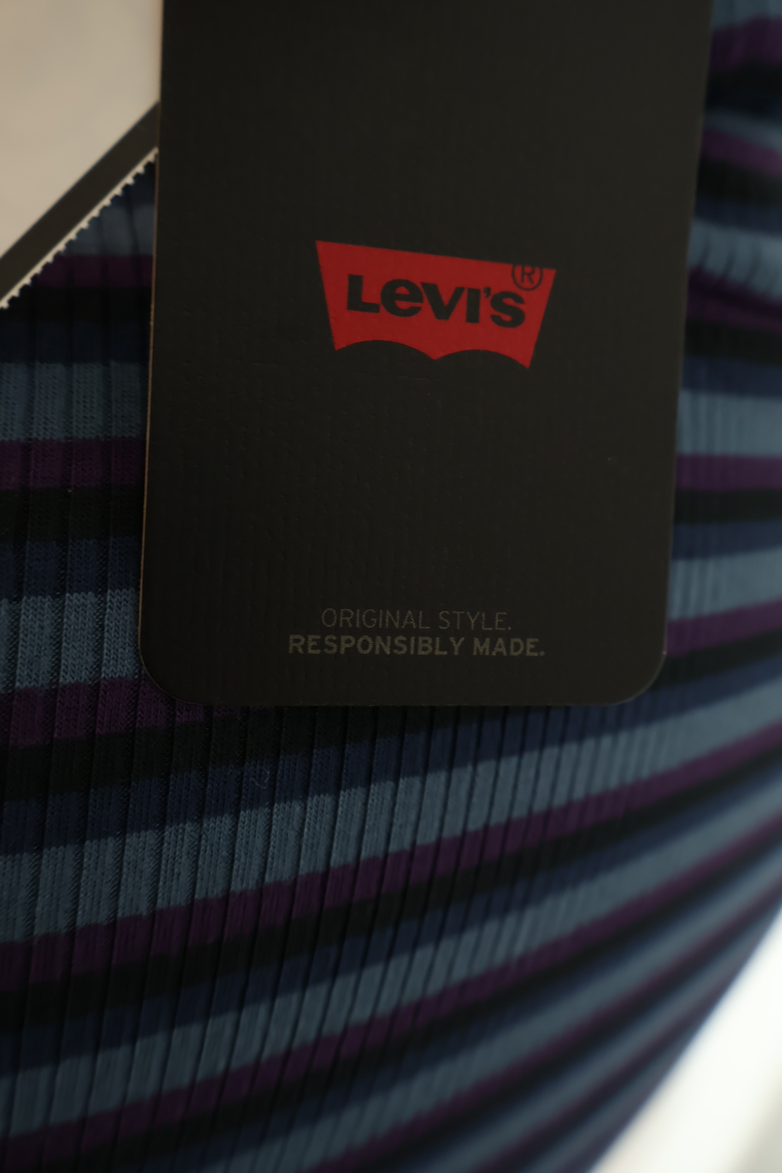 Levi’s рипсено поло с райе и висока яка - XS