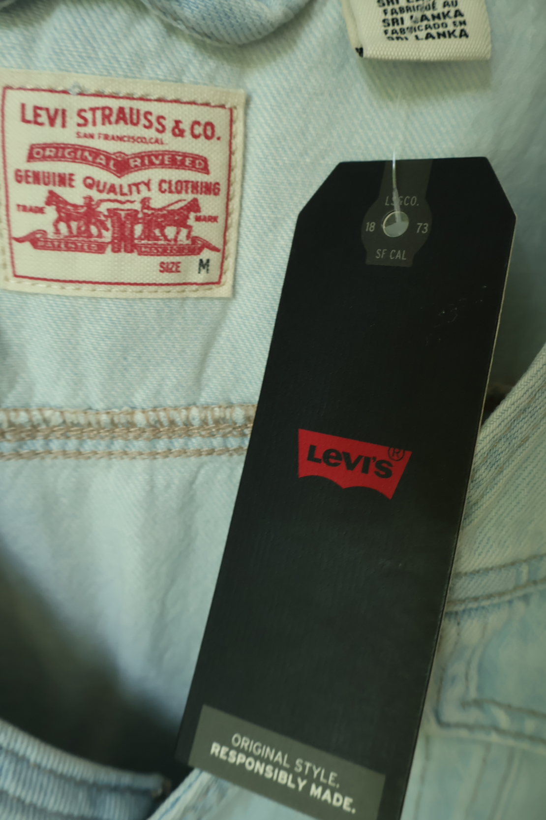 Levi’s светъл denim гащеризон с къс панталон - M