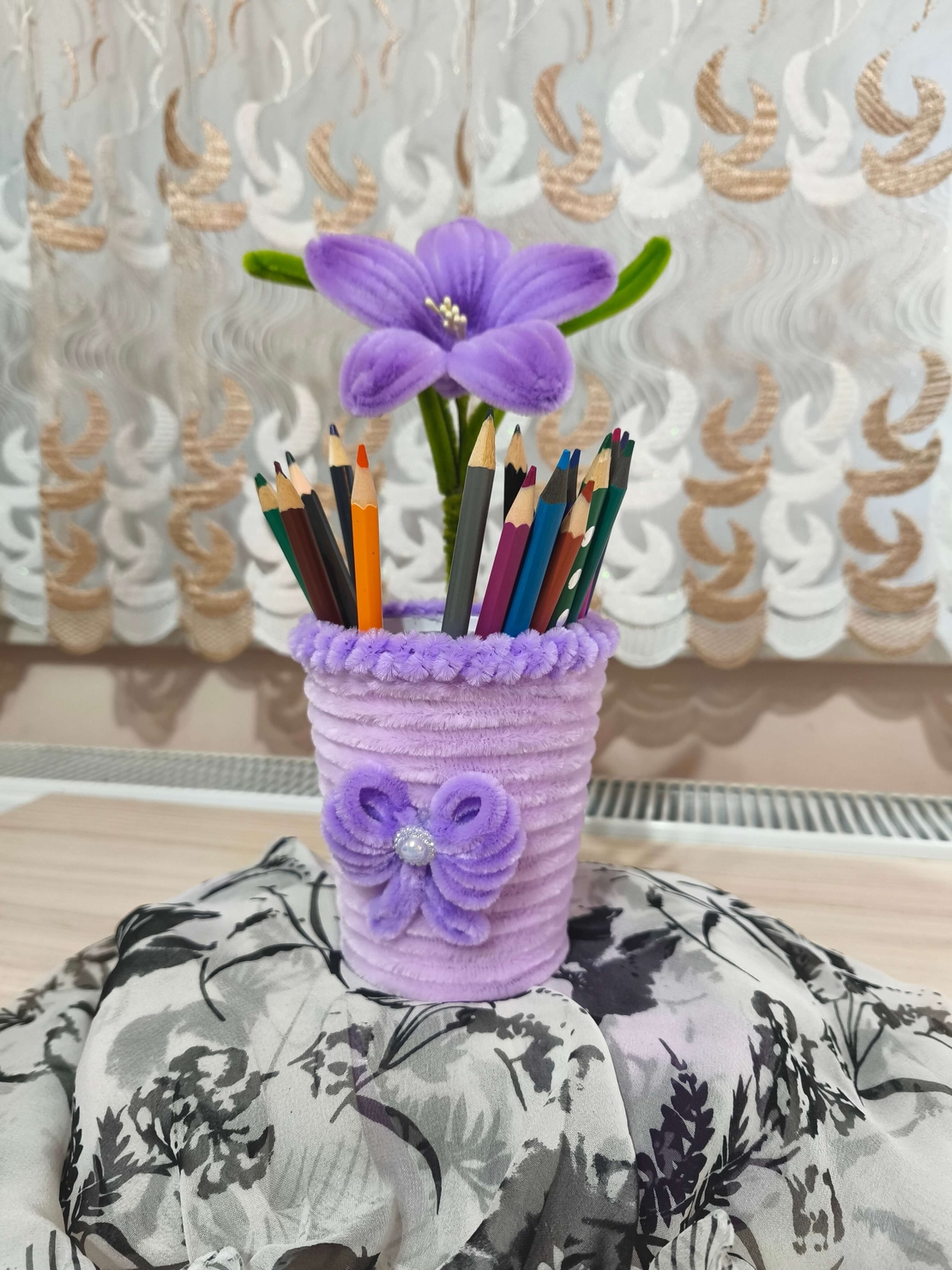 Моливник Purple Lily