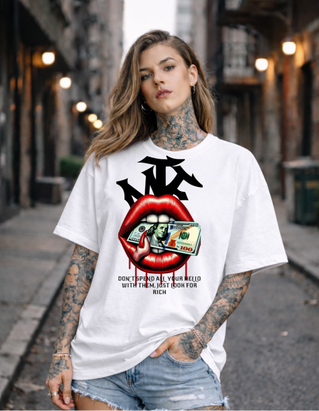 Oversized - Тениска с декоративен елемент