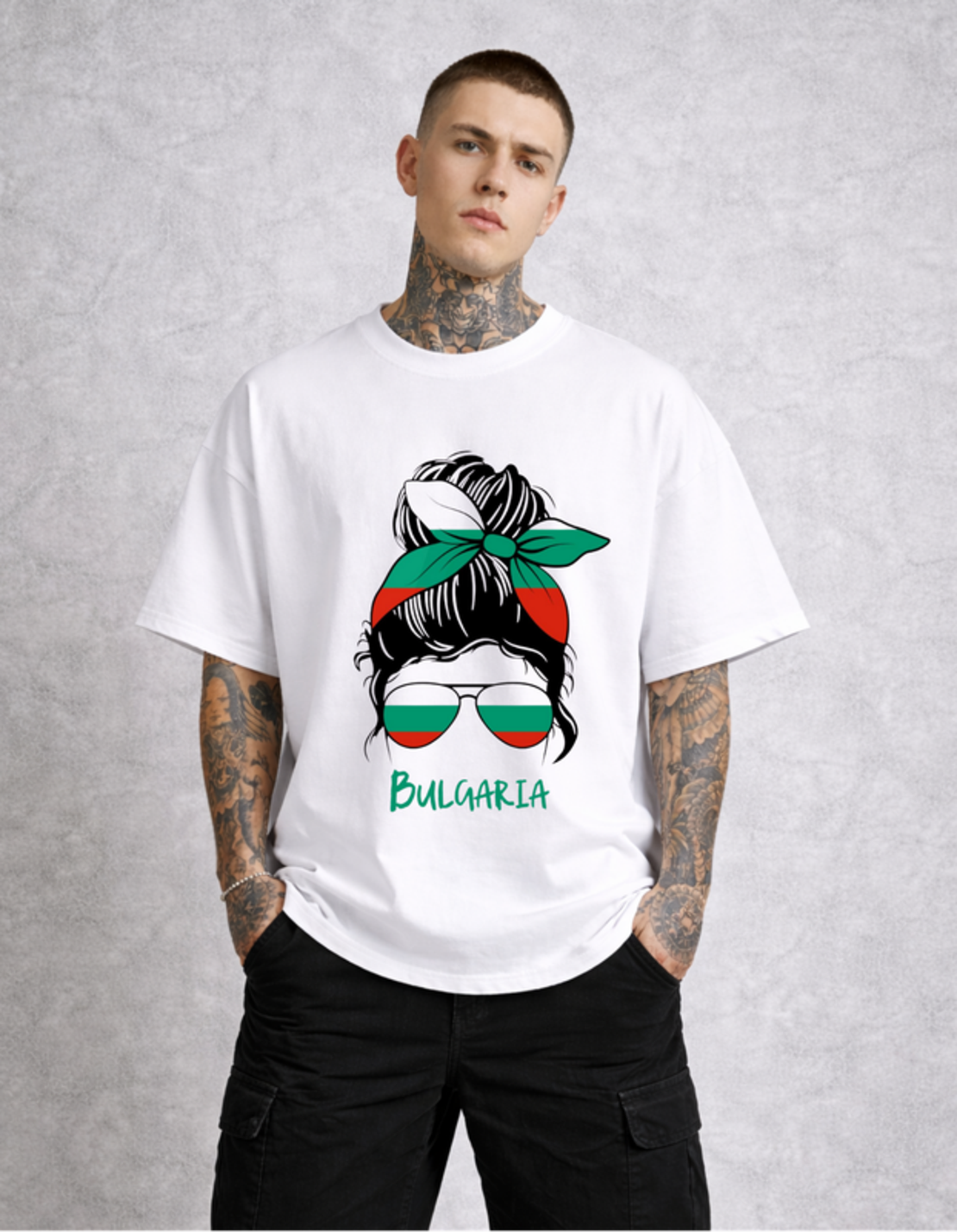 Oversized - Тениска с негативно пространство