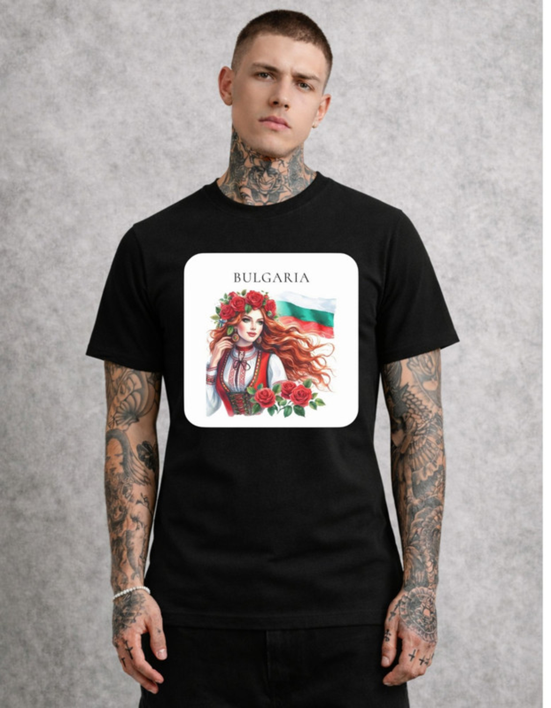 Тениска с изразен артистичен стил