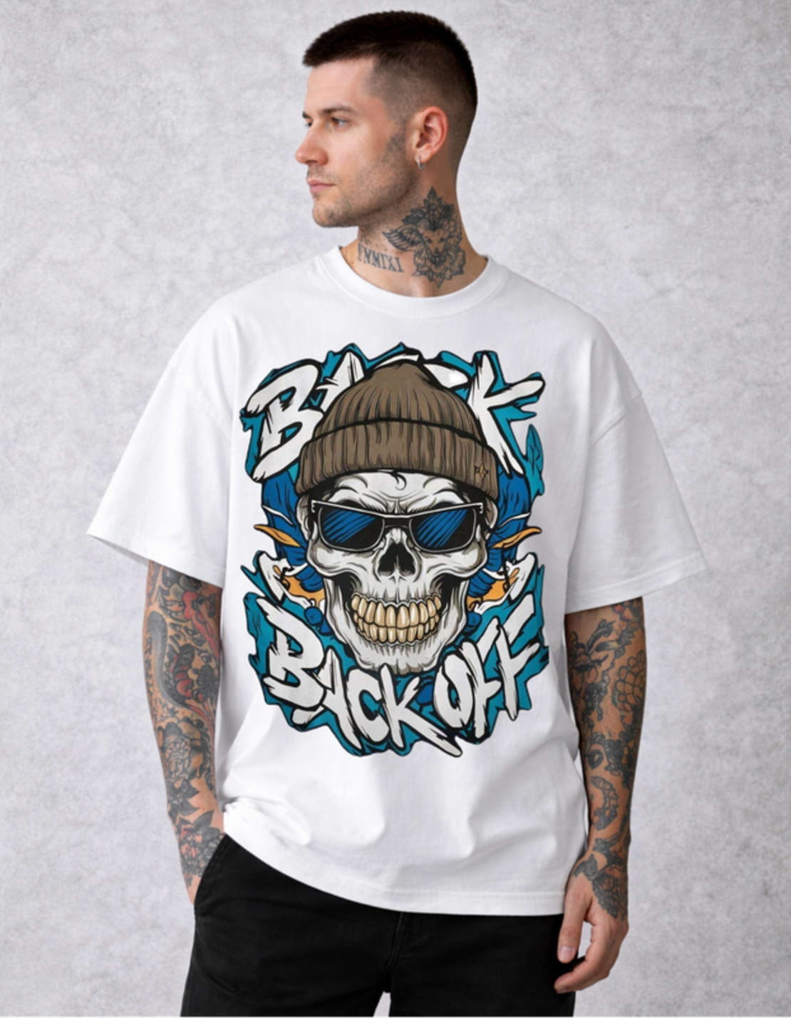 Oversized - Тениска с визуален акцент