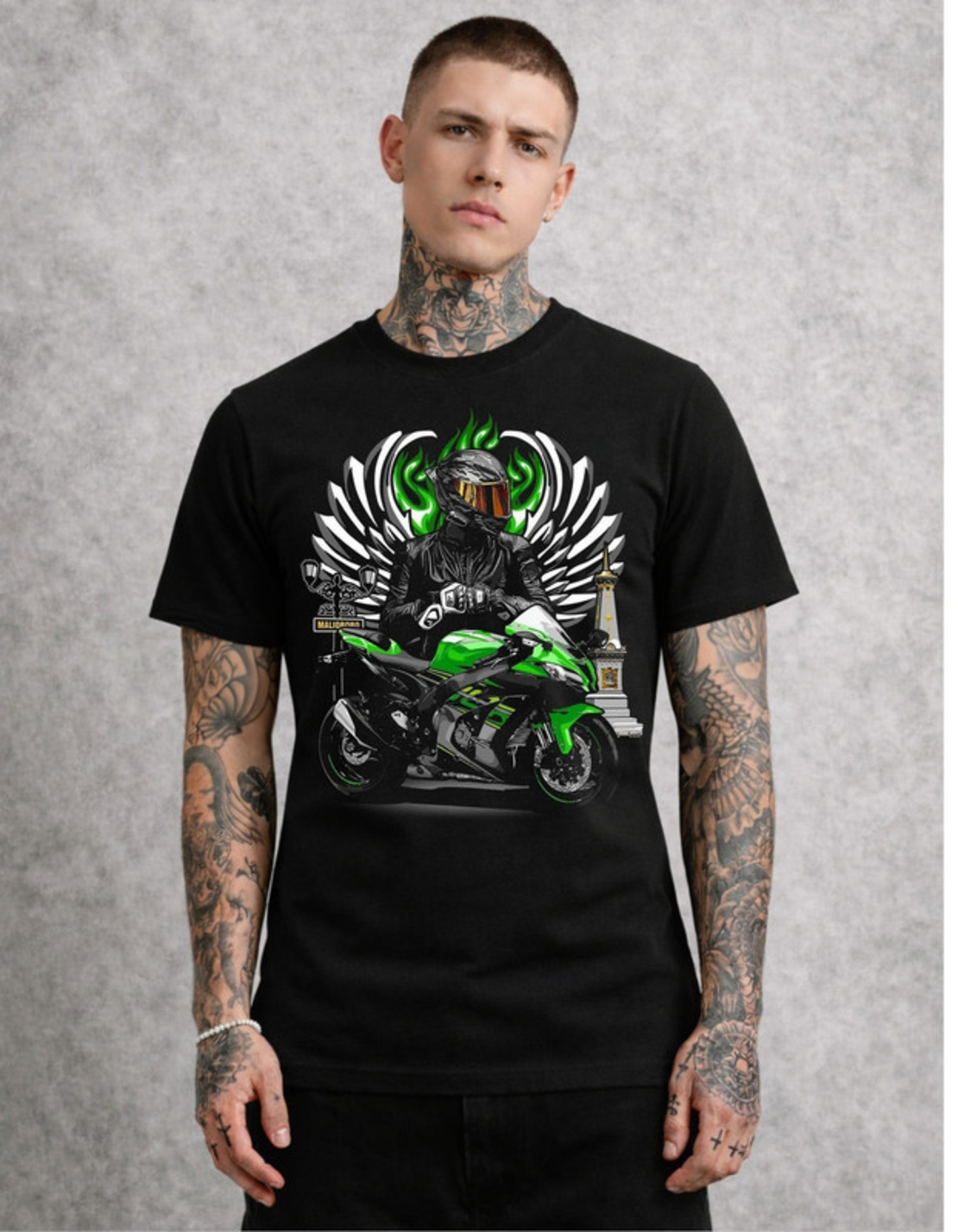 Тениска с отличителна дизайнерска визия