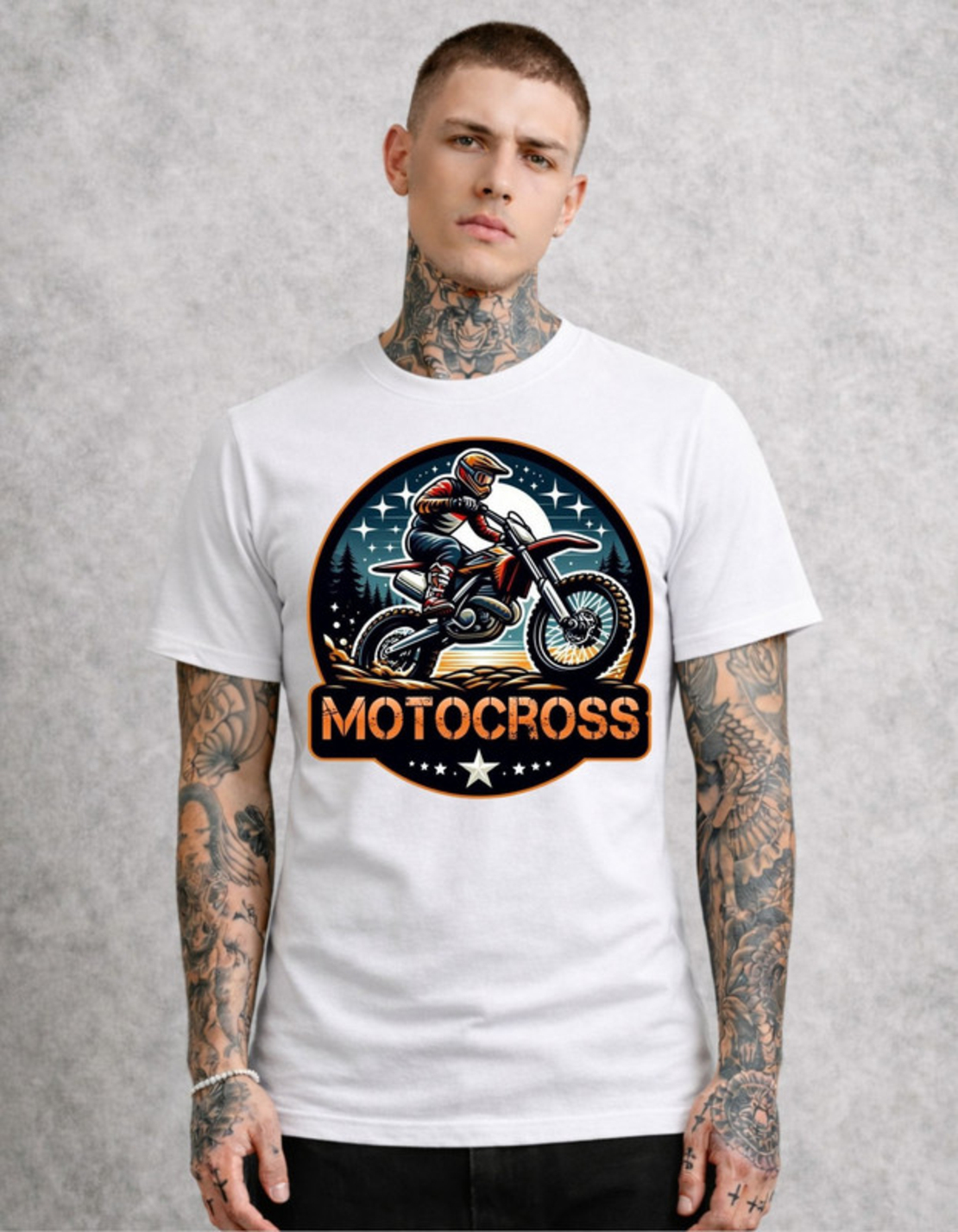 Тениска с отличителна графична визия