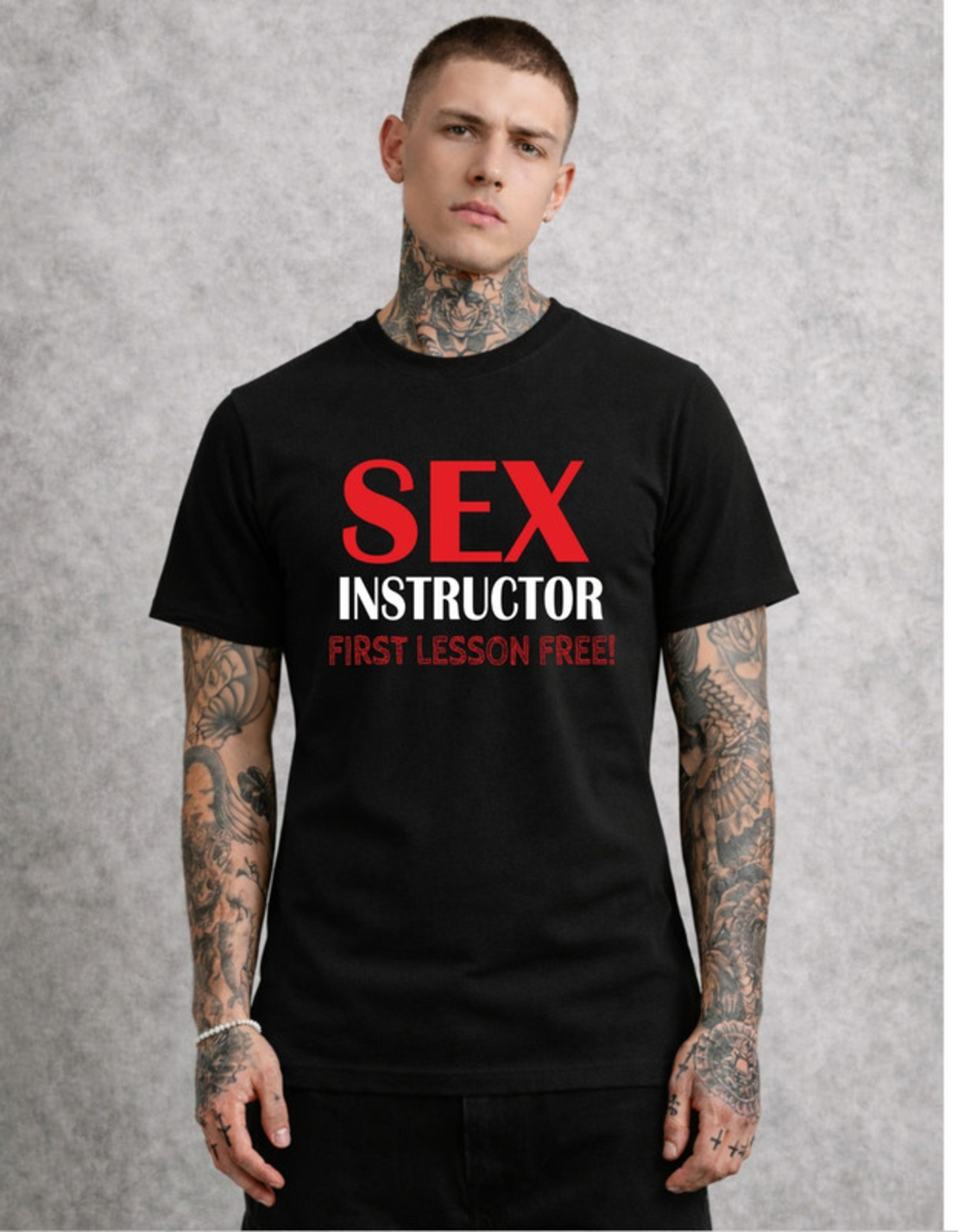 Тениска с ясно изразен визуален стил