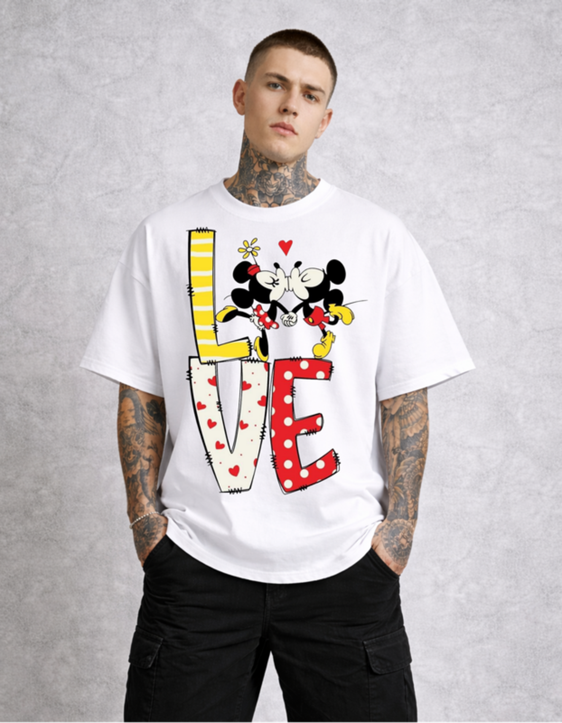 Oversized - Тениска със стилизиран образ