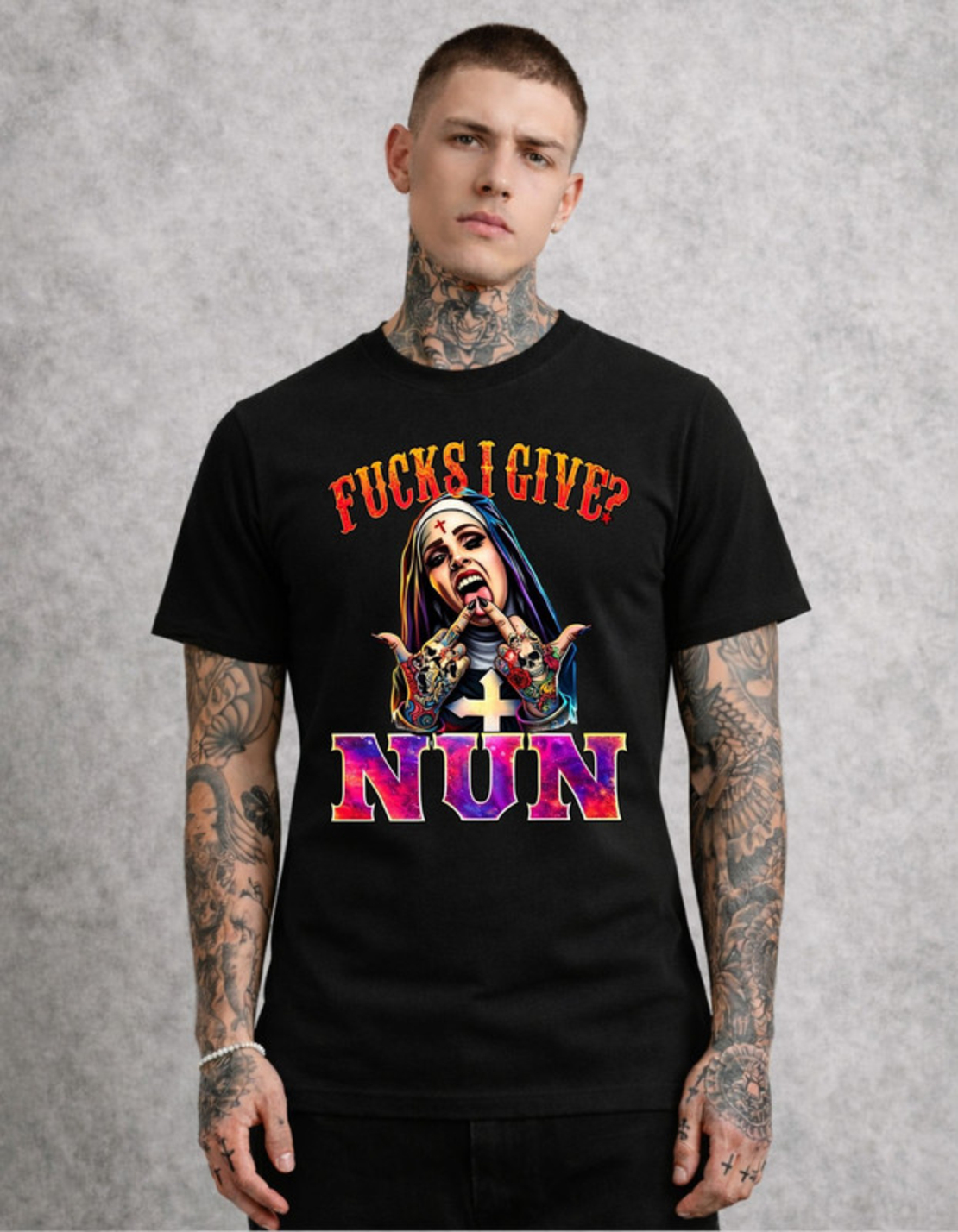 Тениска с визуално въздействаща графика