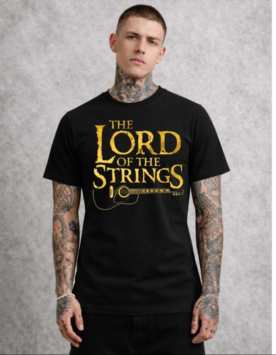 Тениска с креативен дизайнерски почерк