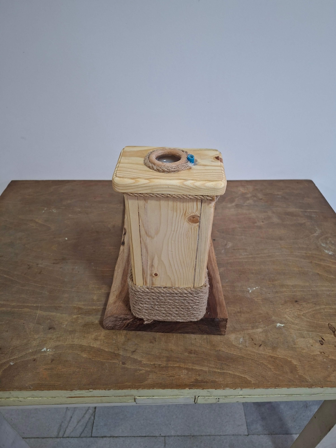 Дървен диспенсър за ракия с чешмичка – 2