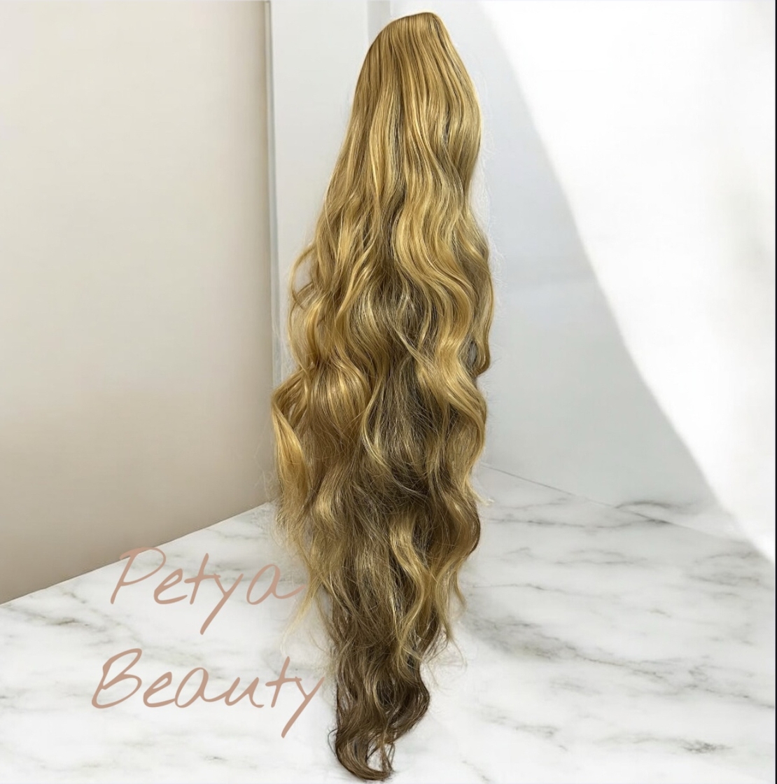 Опашка с мрежа и ластик в цвят - ТЪМНО РУСО С КИЧУРИ