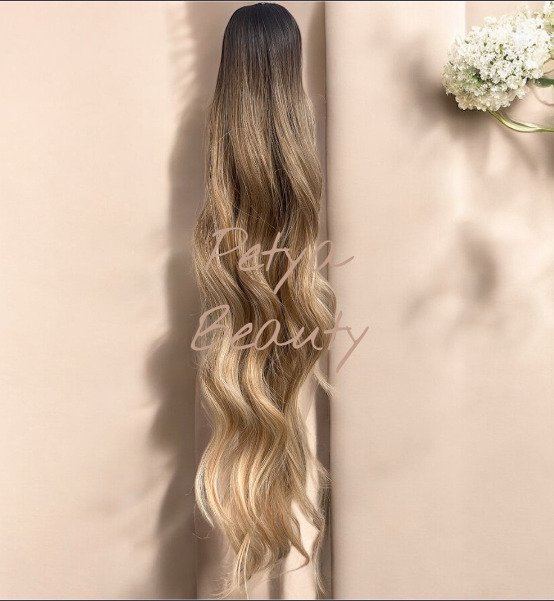 Опашка с шнола - ОМБРЕ Тъмно към натурално русо (на вълни)