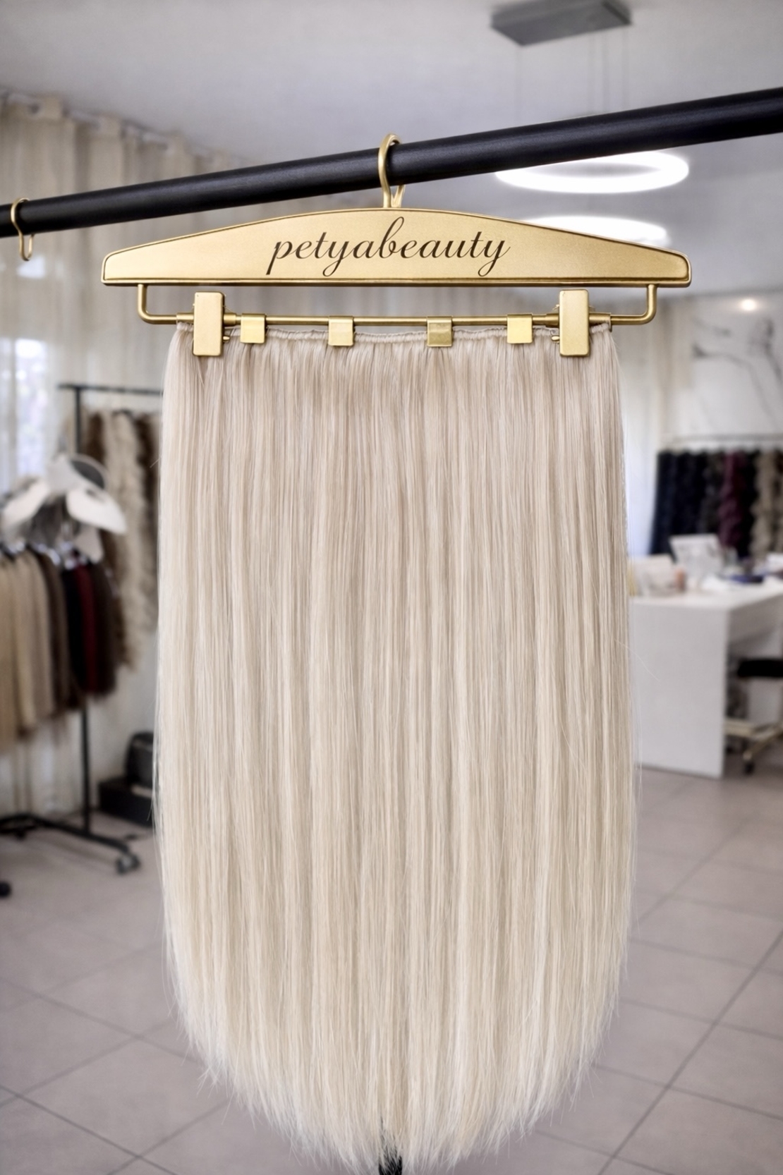 Комплект екстеншън от 4 части в цвят - Бяло русо с бежови кичури /200 грама/