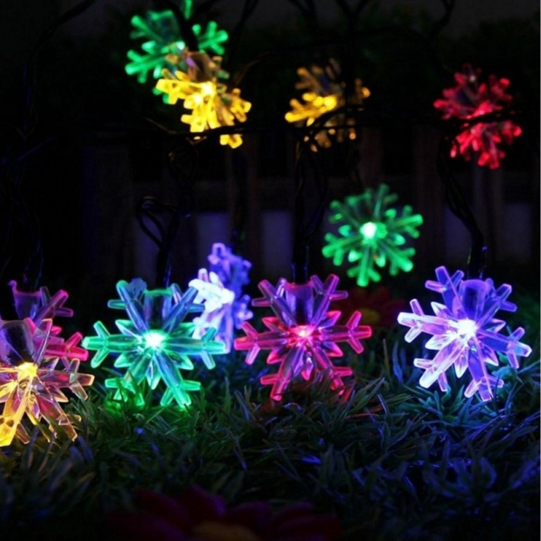 Многоцветни коледни LED лампички със снежинки - Многоцветни дължина - 5м 28бр лампички
