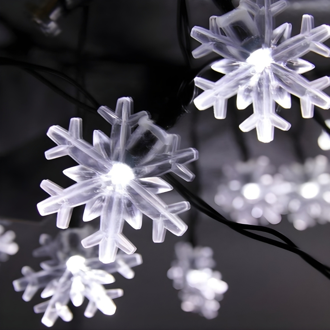 Многоцветни коледни LED лампички със снежинки - Многоцветни дължина - 5м 28бр лампички