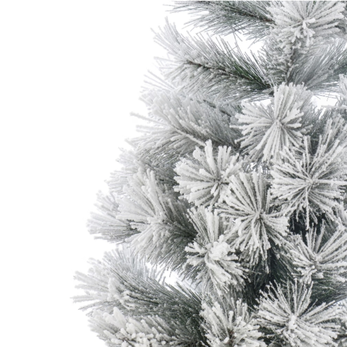 Изкуствено борче/елха със заскрежени иглички