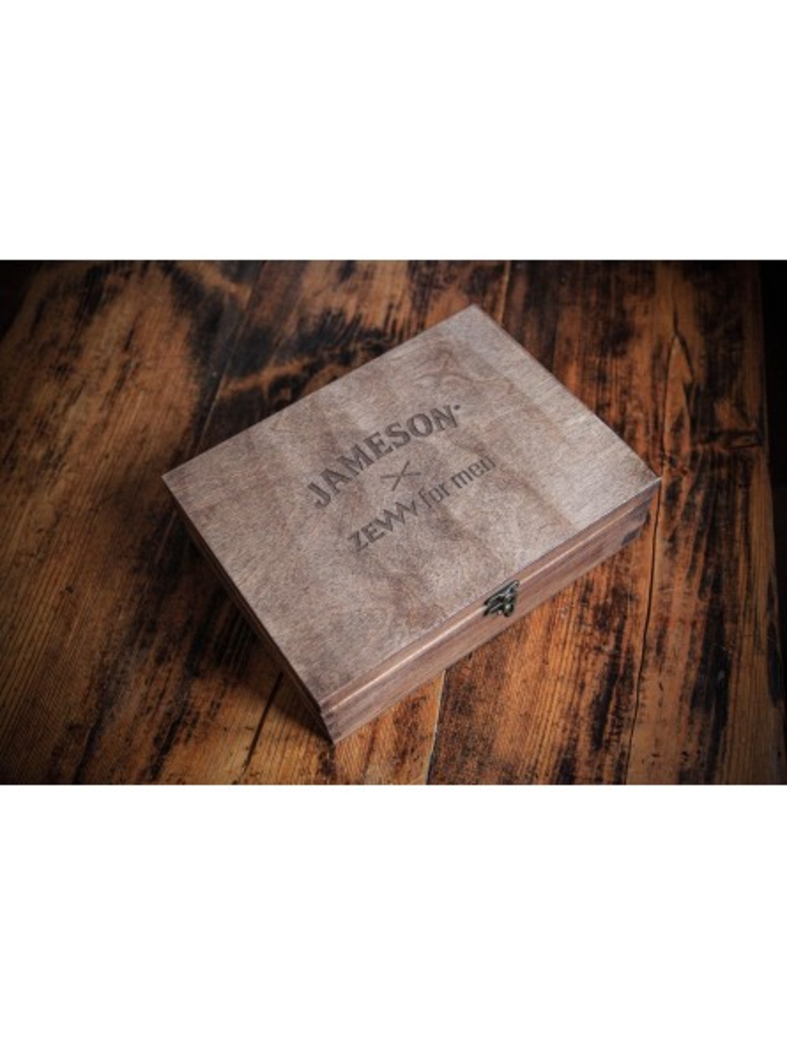 ZEW × Jameson Black Barrel – комплект: уиски, масло, балсам и четка за брада