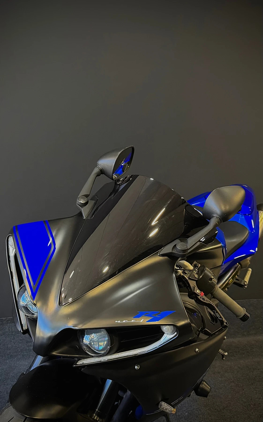 Yamaha YZF-R1 Big Bang 2014