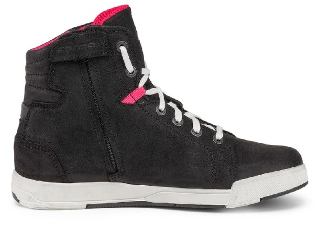 Дамски боти FORMA Swift X Fit Lady Dry WP Black/White
