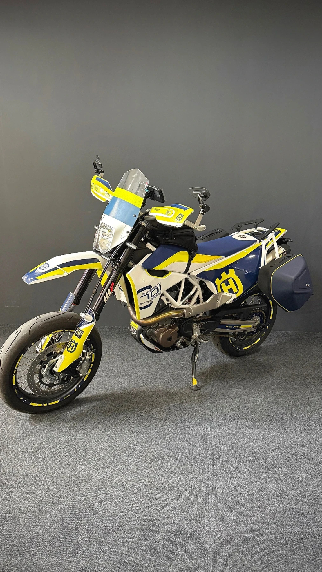 Husqvarna SM Super moto 701 2018г 1,500км